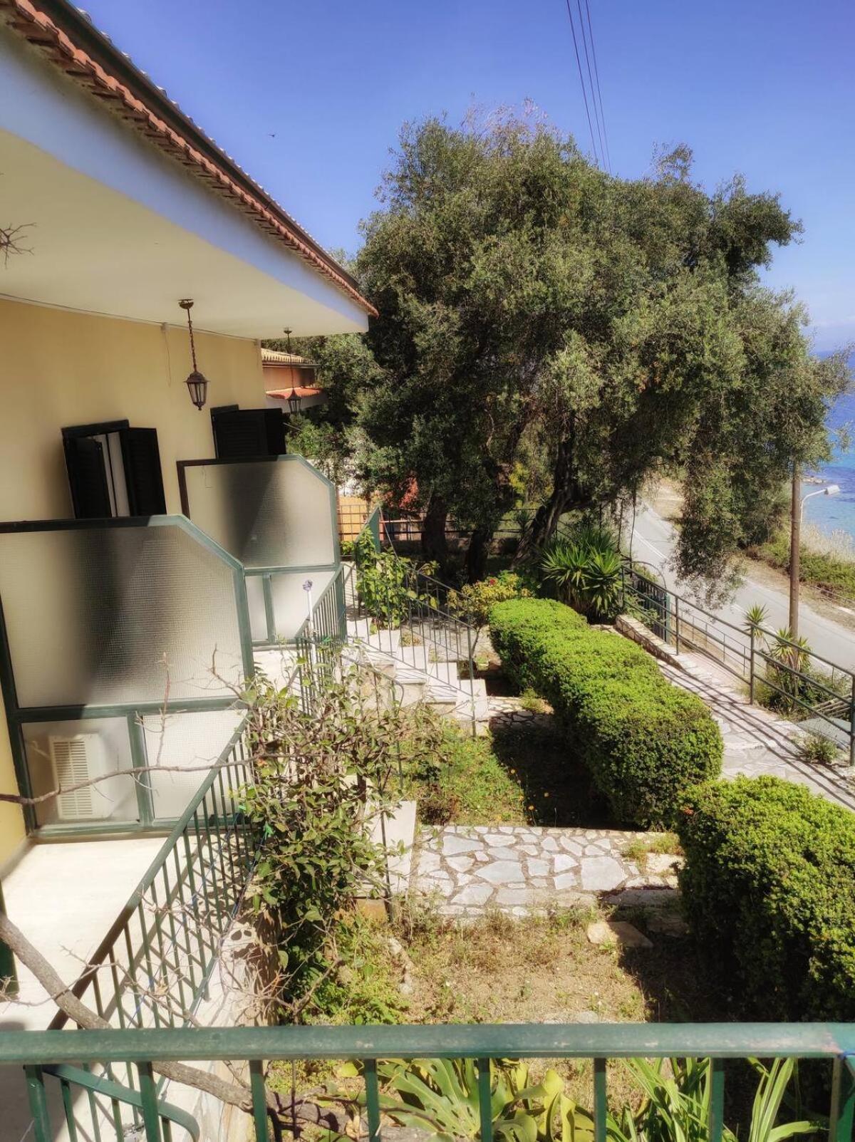 Villa Fourtuna Apartment Agios Ioannis Peristerion Extérieur photo