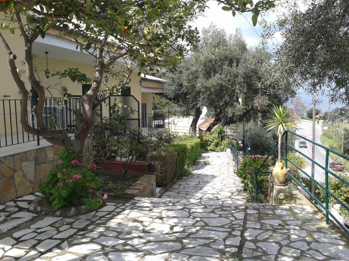 Villa Fourtuna Apartment Agios Ioannis Peristerion Extérieur photo